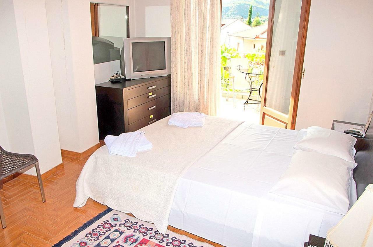 Dorothea'S Villa Platanos  Екстер'єр фото